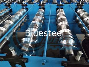 45 Steel Roller Metal Roofing Roll Forming Machine untuk ketebalan 0,3-0,8mm