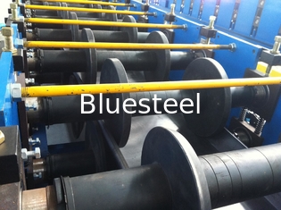 20 Stasiun Otomatis Density Low Noise Steel Forming Machine Didorong oleh Rantai Dengan Daya 7.5KW
