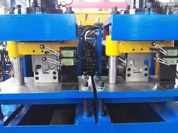Mesin PLC Control Metal Stud Roll Forming yang tahan lama Kecepatan tinggi