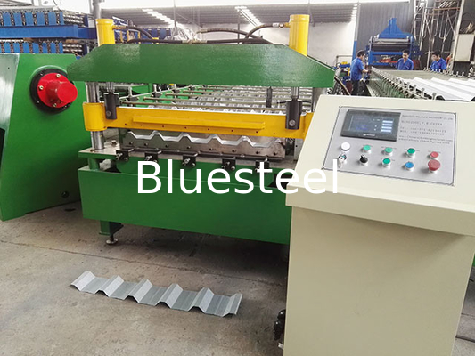 0.3-0.8mm Ketebalan Metal Roofing Roll Forming Machine 8-15m/min Kecepatan Forming ± 2mm Toleransi Pemotongan