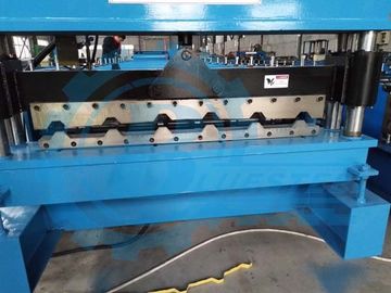 0.3-0.8mm Ketebalan Metal Roofing Roll Forming Machine 8-15m/min Kecepatan Forming ± 2mm Toleransi Pemotongan