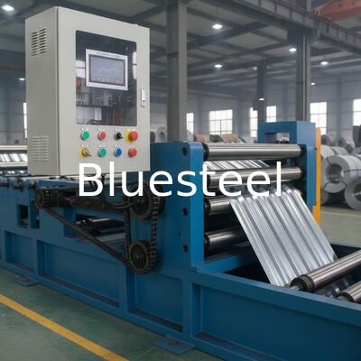 Chain Drive Metal Roofing Roll Forming Machine dengan kontrol PLC dan 45 # Roller Baja untuk Produksi Lembar Atap Berkecepatan Tinggi